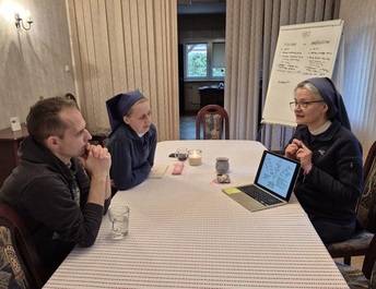 Formacja młodych konsekrowanych