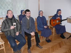 Eucharystia we wspólnocie sióstr Apostolinek.