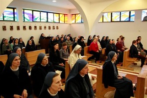 Eucharystia w kaplicy sióstr Uczennic Boskiego Mistrza