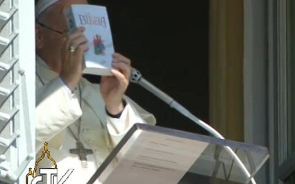 Papież dziękuje paulistom za Pismo Święte